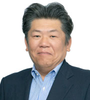 専務取締役　板橋　啓成